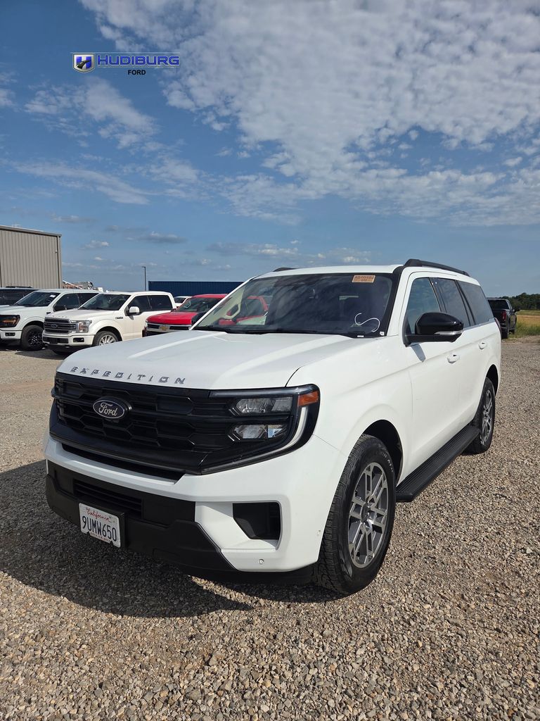 Oxford White 2025 Ford Expedition SUV / Crossover Four-Wheel Drive Automatic