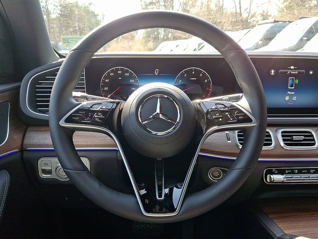 Thumbnail: 2025 Mercedes-Benz GLE - 16