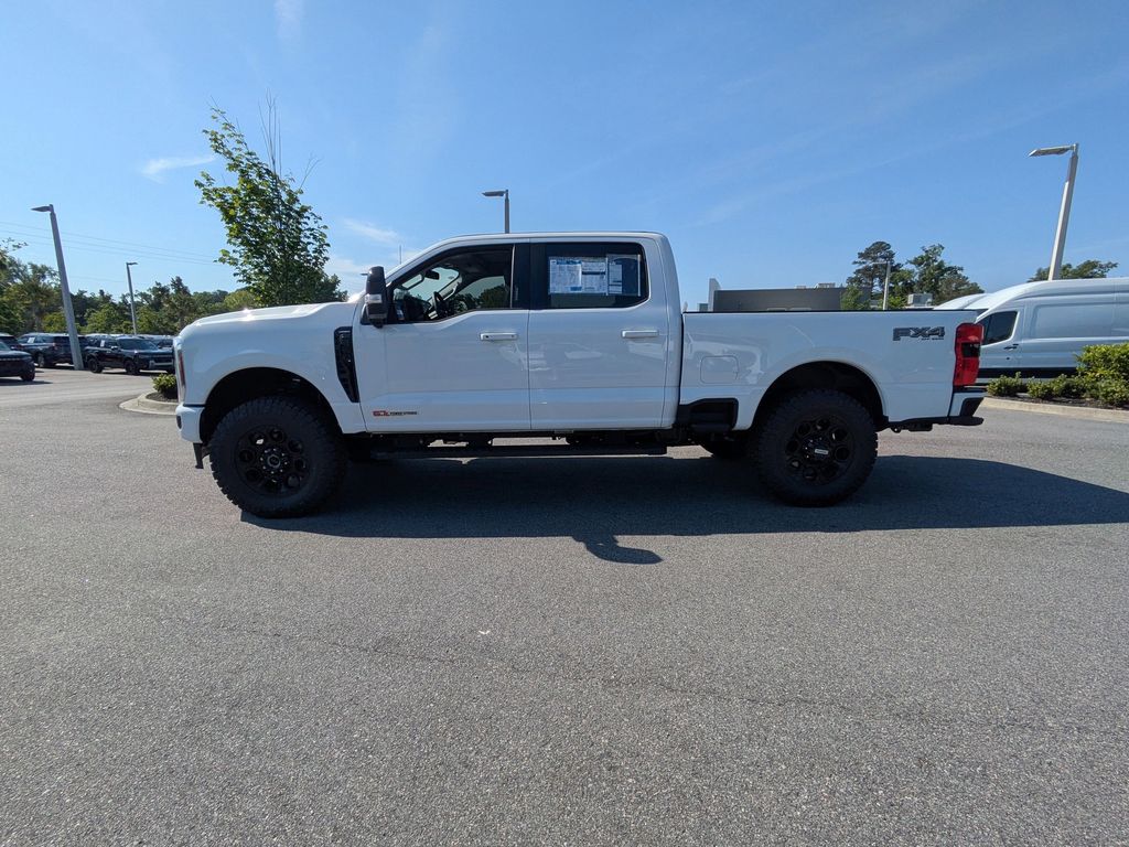 2026 Ford F-350 Super Duty LARIAT