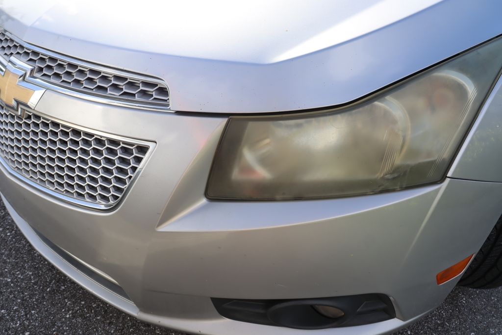 2013 Chevrolet Cruze LS 3