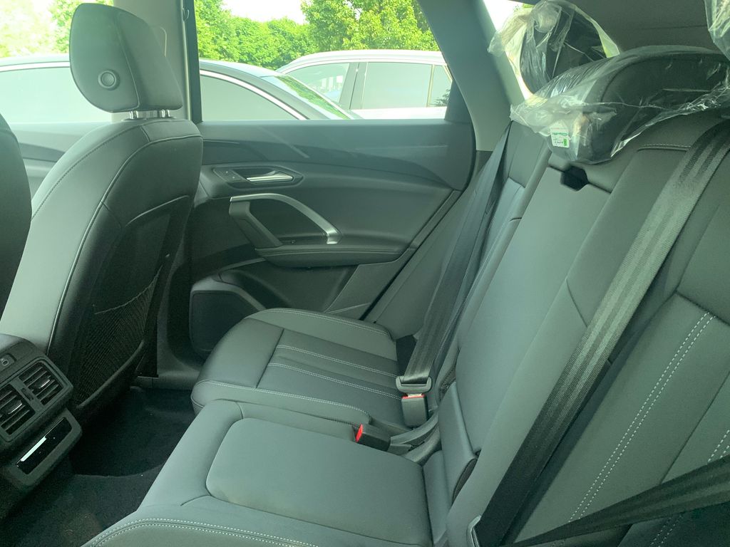 2025 Audi Q5  5