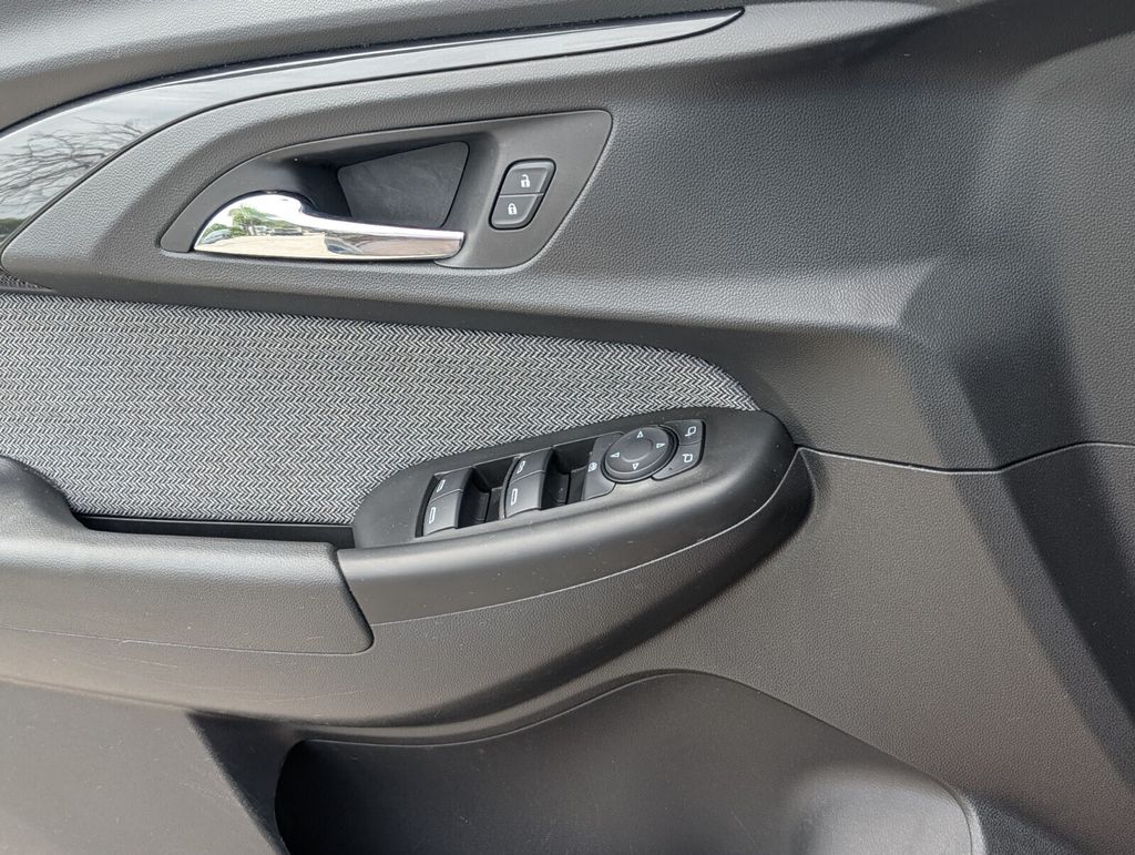 used 2022 Chevrolet TrailBlazer car, priced at $17,108