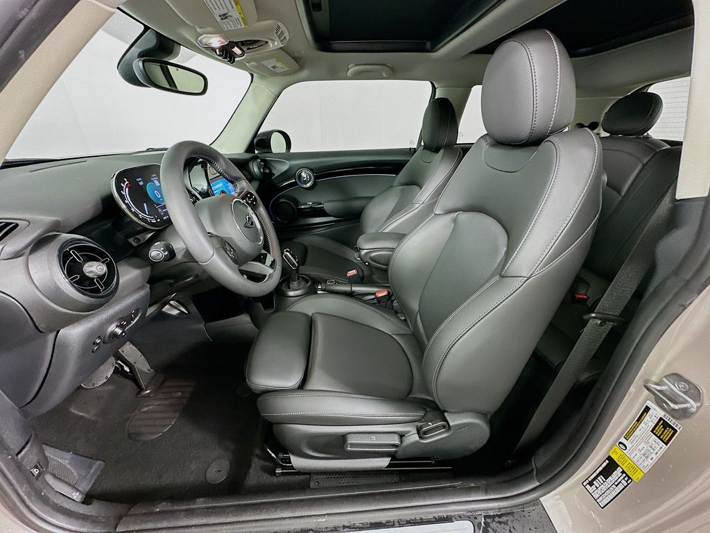 Thumbnail: 2024 MINI Cooper - 21