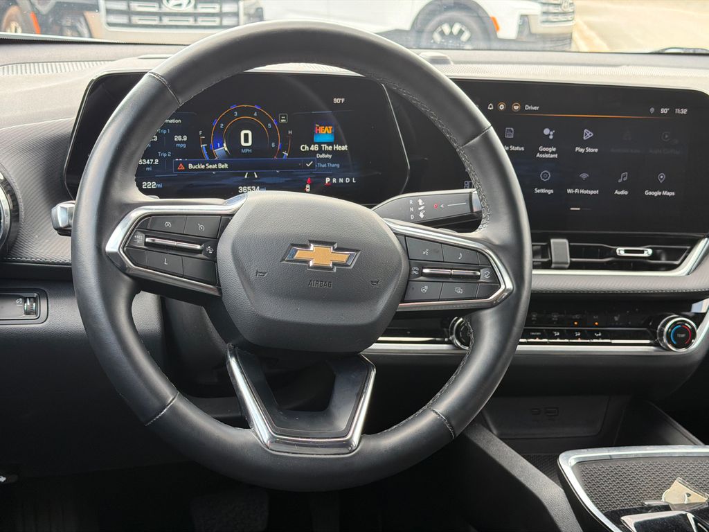 Used 2025 White Chevrolet LT image 23