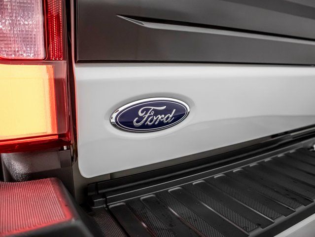 Used 2026  Ford Platinum image 19