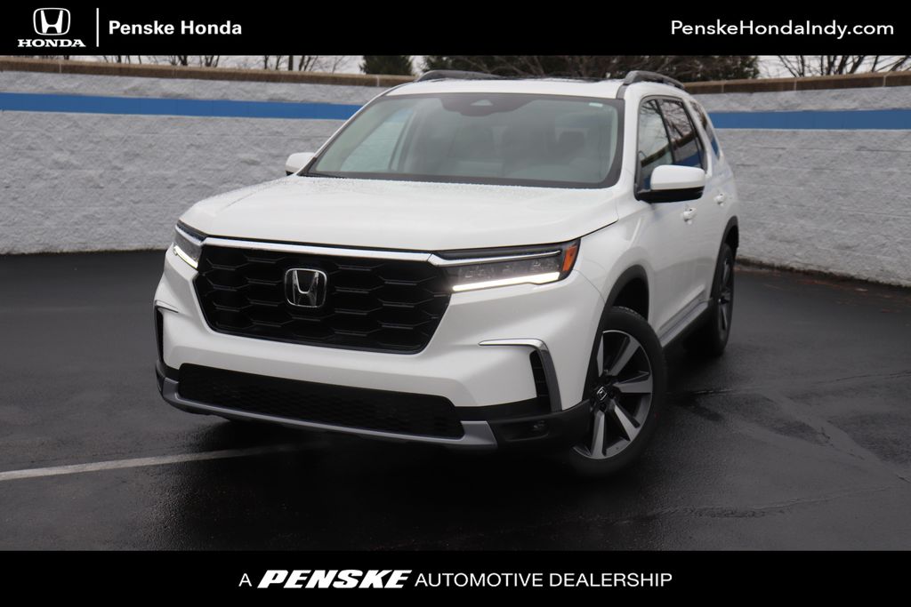 2025 Honda Pilot Touring Hero Image