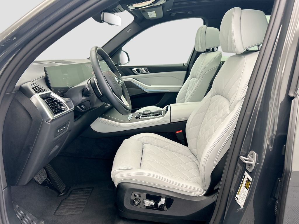 Thumbnail: 2026 BMW X5 - 18