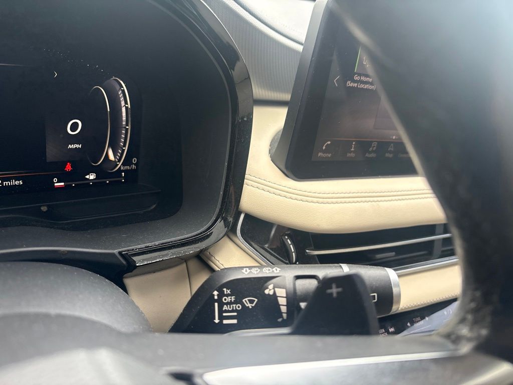 Used 2023 Gray INFINITI LUXE image 25