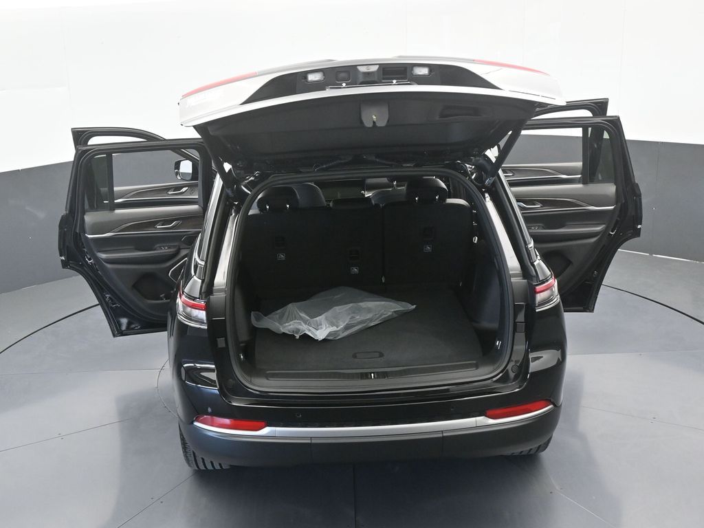 New 2026 Diamond Black Crystal Pearlcoat Jeep Limited image 63