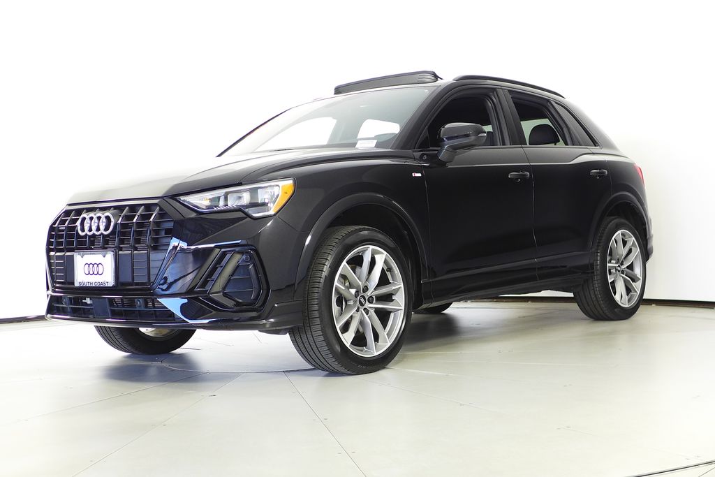 Thumbnail: 2022 Audi Q3 - 2