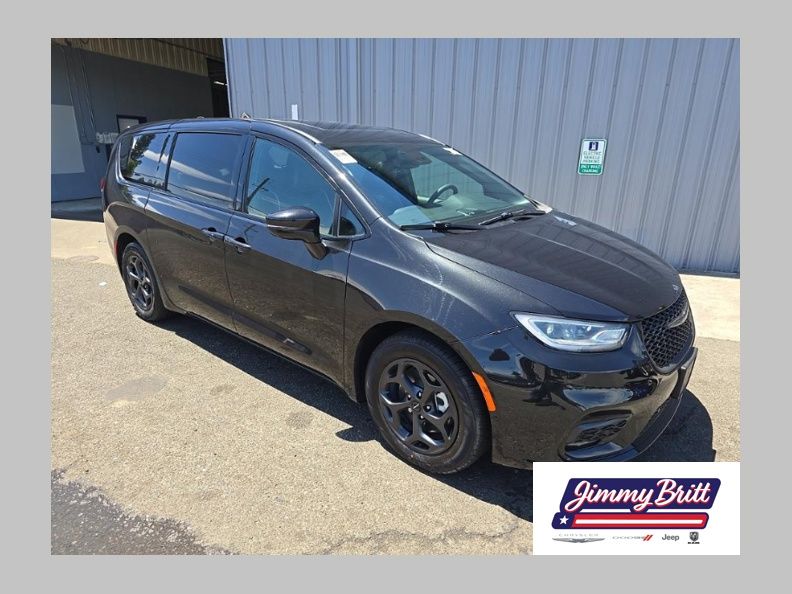 2022 Chrysler Pacifica Hybrid Limited FWD