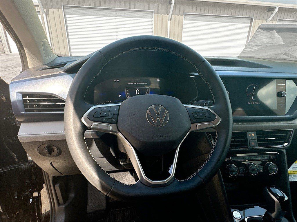 New 2024 Black Pearl Volkswagen 1.5T SE image 11