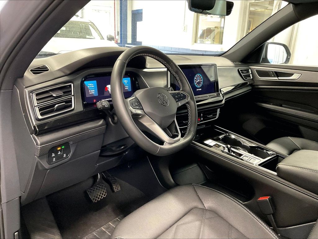2026 Volkswagen Atlas Cross Sport — photo 8