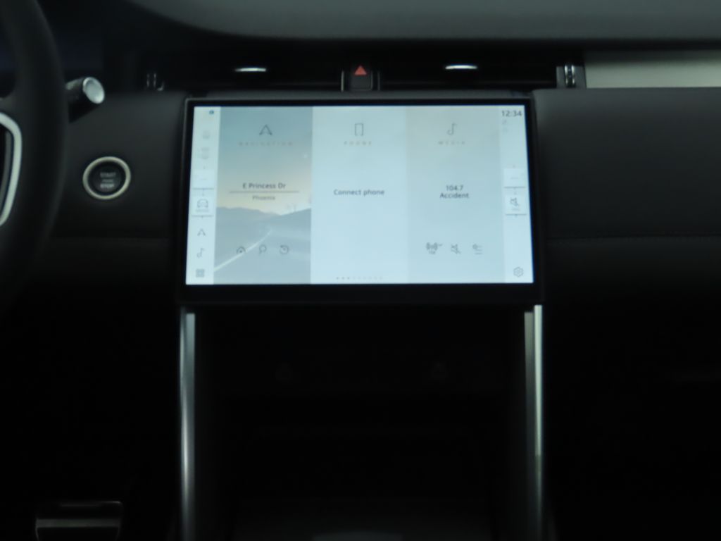 Thumbnail: 2024 Land Rover Discovery Sport - 15