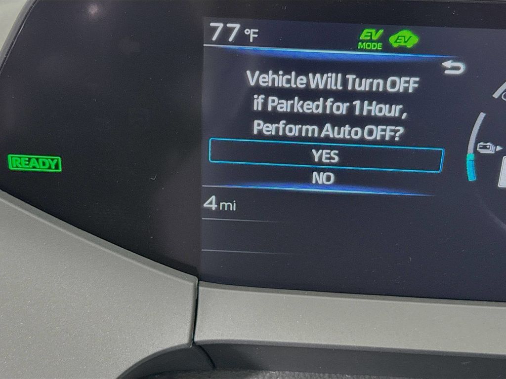 2026 Toyota Prius Plug-in Hybrid SE - Photo 15