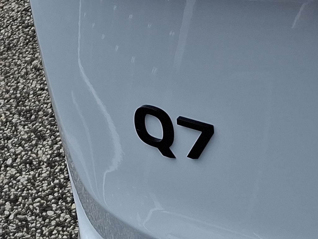 Thumbnail: 2026 Audi Q7 - 11