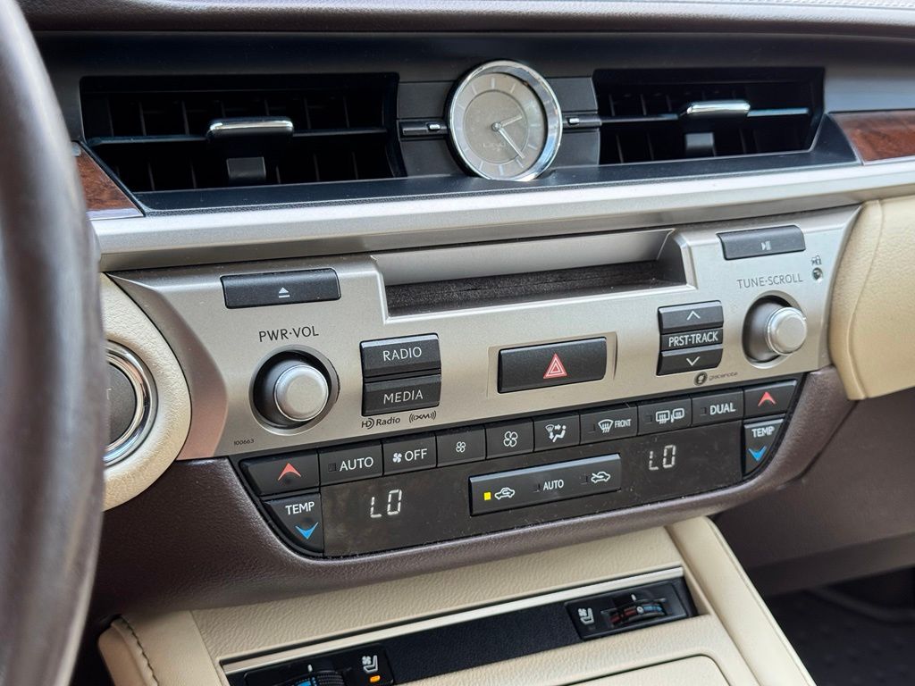 Used 2017 Lexus ES Sedan