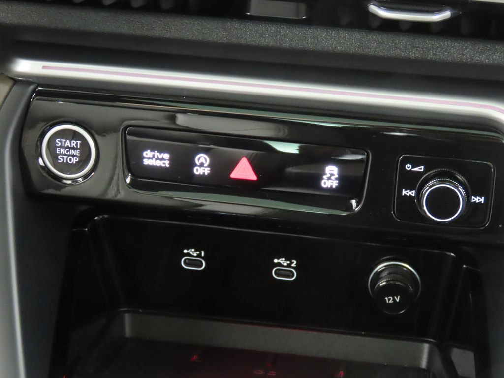 Thumbnail: 2025 Audi Q5 - 19