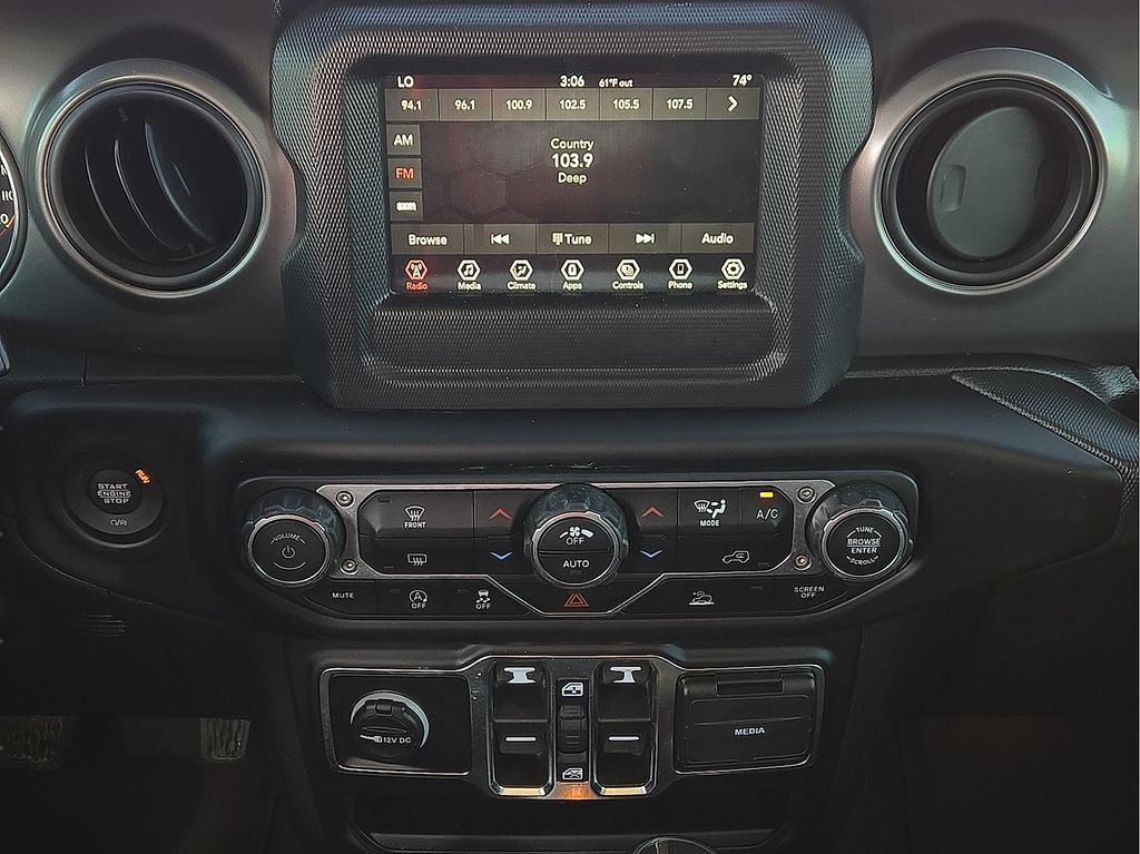 Used 2021 Jeep Gladiator For Sale in Farmington, AR