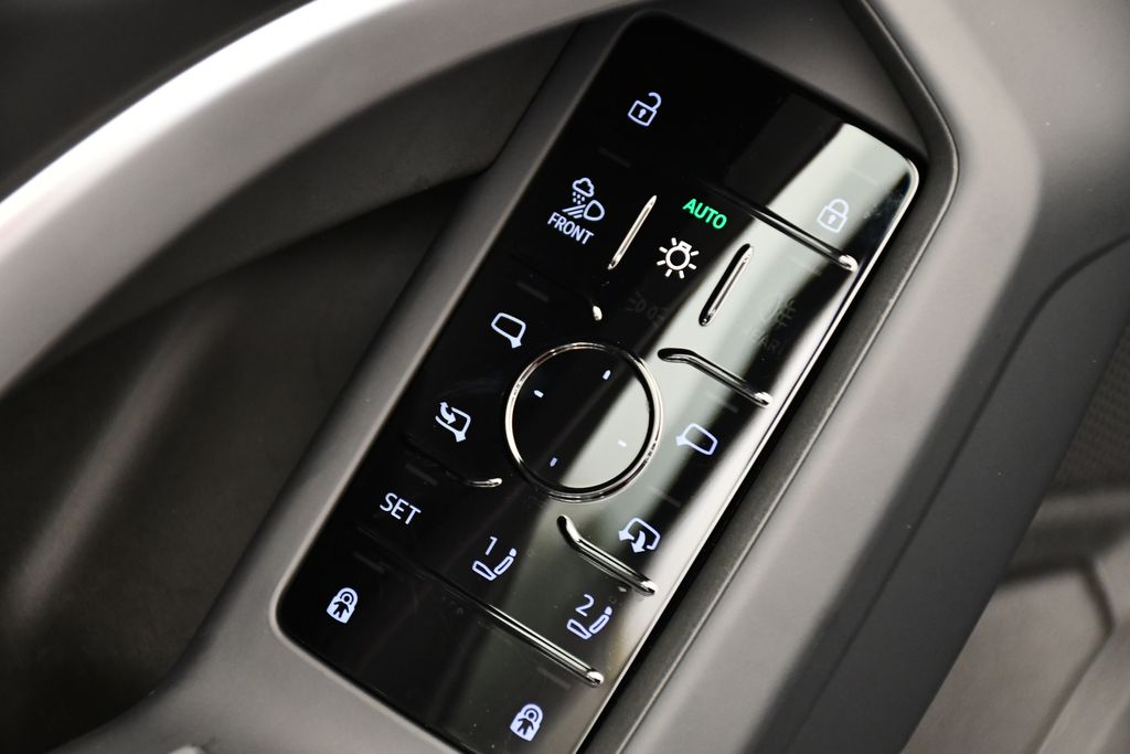 Thumbnail: 2025 Audi Q5 - 32