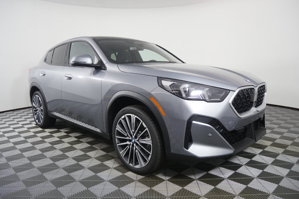 Thumbnail: 2027 BMW X2 - 2