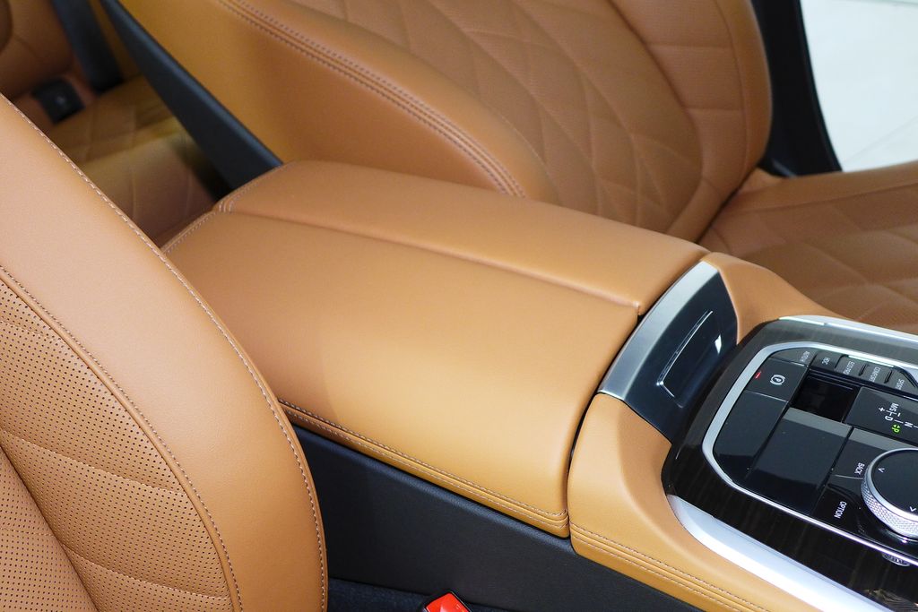 Thumbnail: 2023 BMW X5 - 16