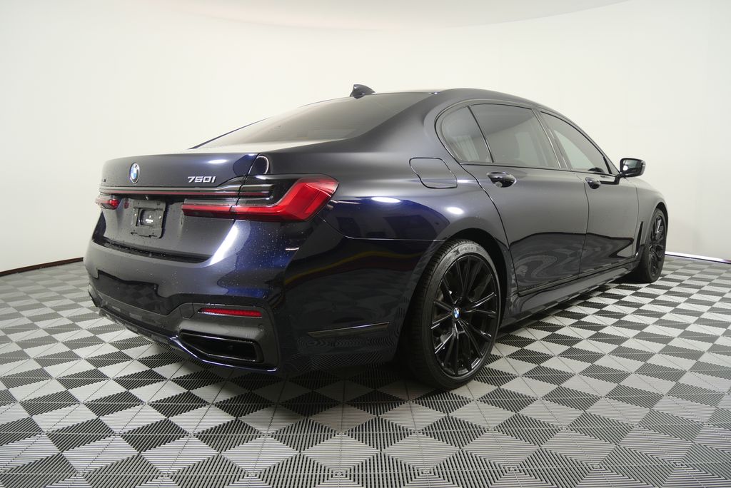 Thumbnail: 2022 BMW 7 Series - 3