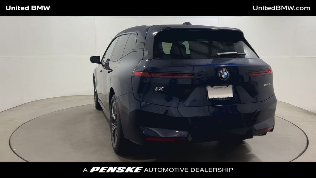 Thumbnail: 2026 BMW iX - 7