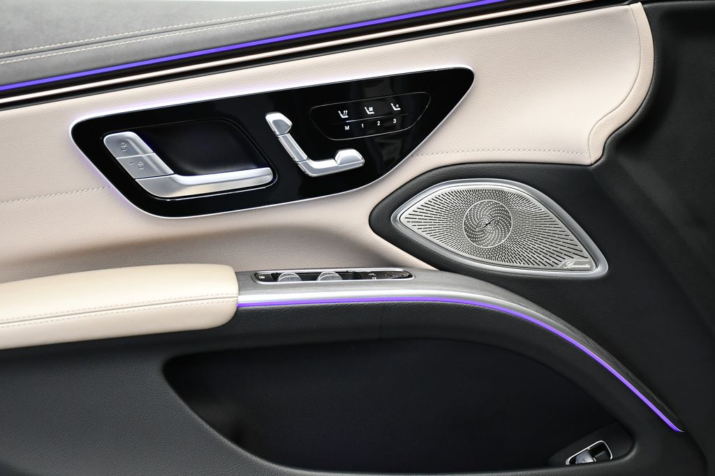 Thumbnail: 2023 Mercedes-Benz EQS - 31