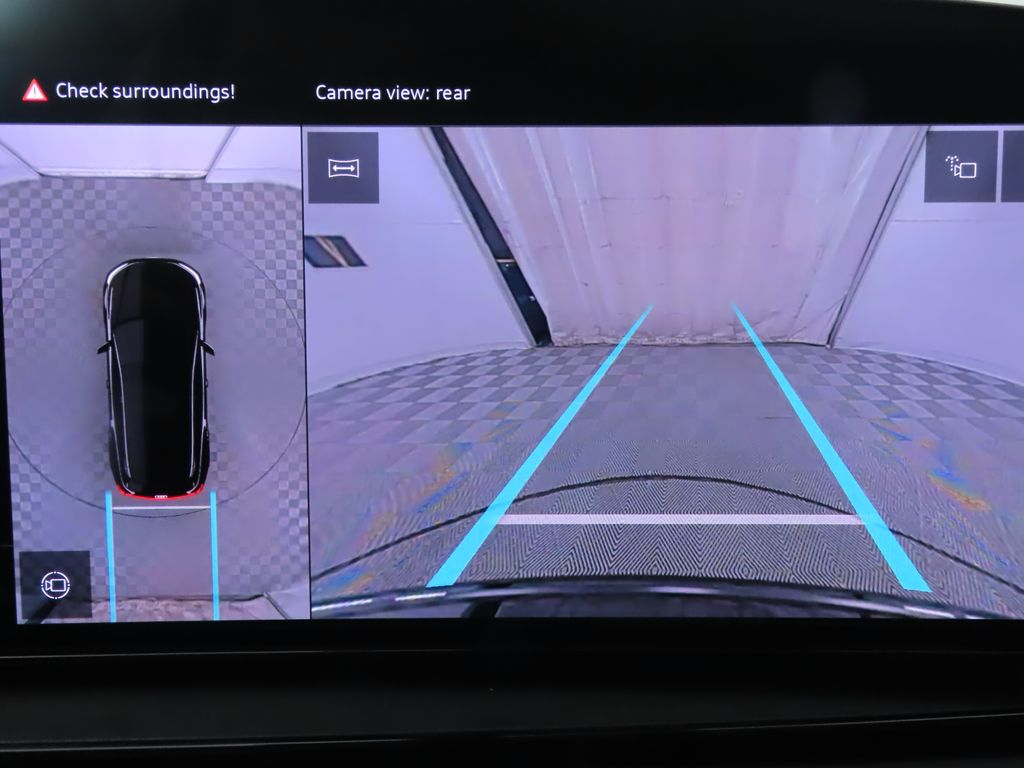 Thumbnail: 2025 Audi Q6 e-tron - 17