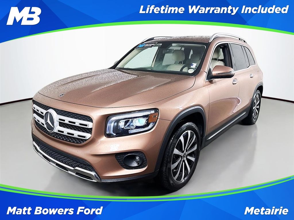 Gold Metallic 2022 Mercedes-Benz GLB SUV / Crossover Front-Wheel Drive 8-Speed Automatic