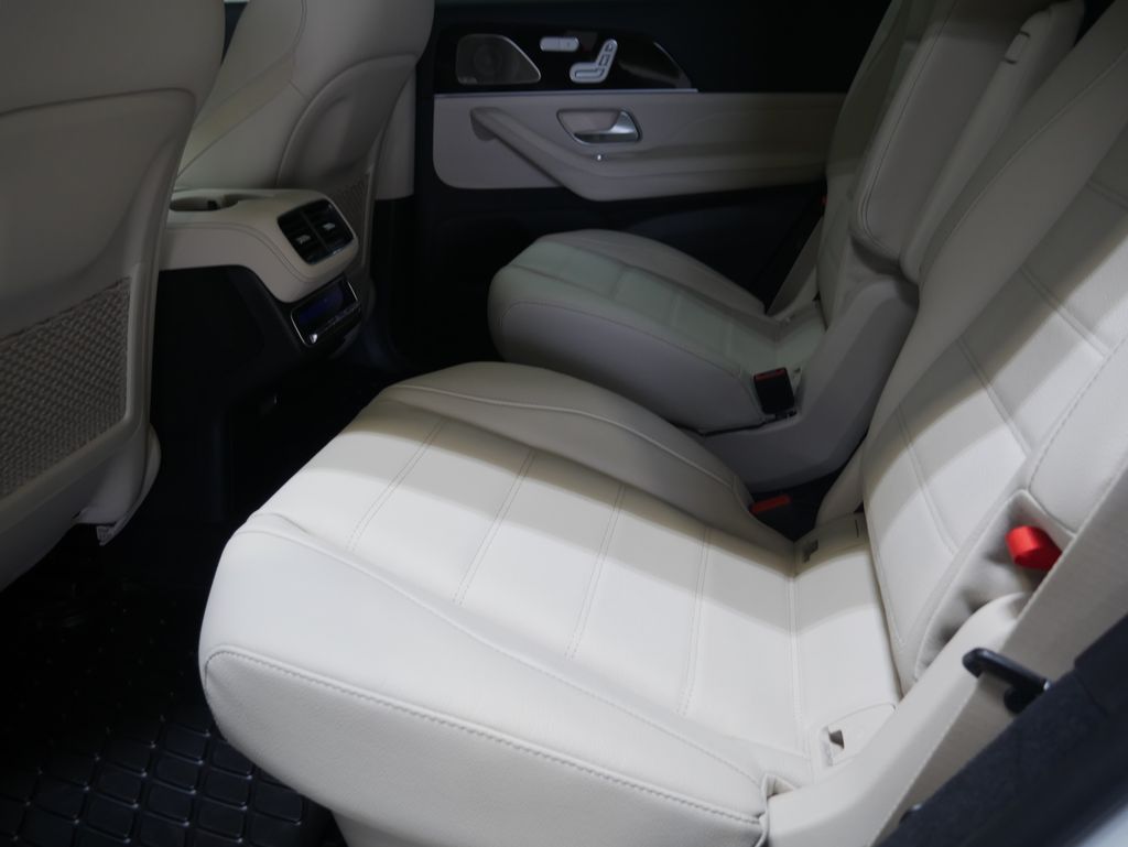 Thumbnail: 2026 Mercedes-Benz GLS - 22