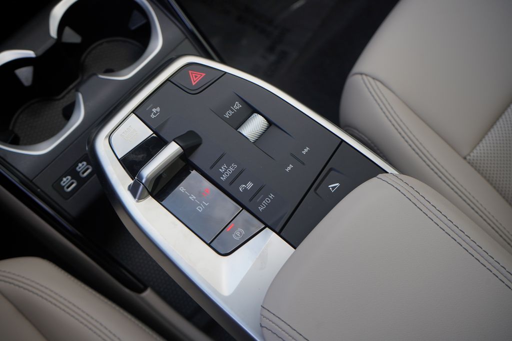 Thumbnail: 2025 BMW X1 - 17