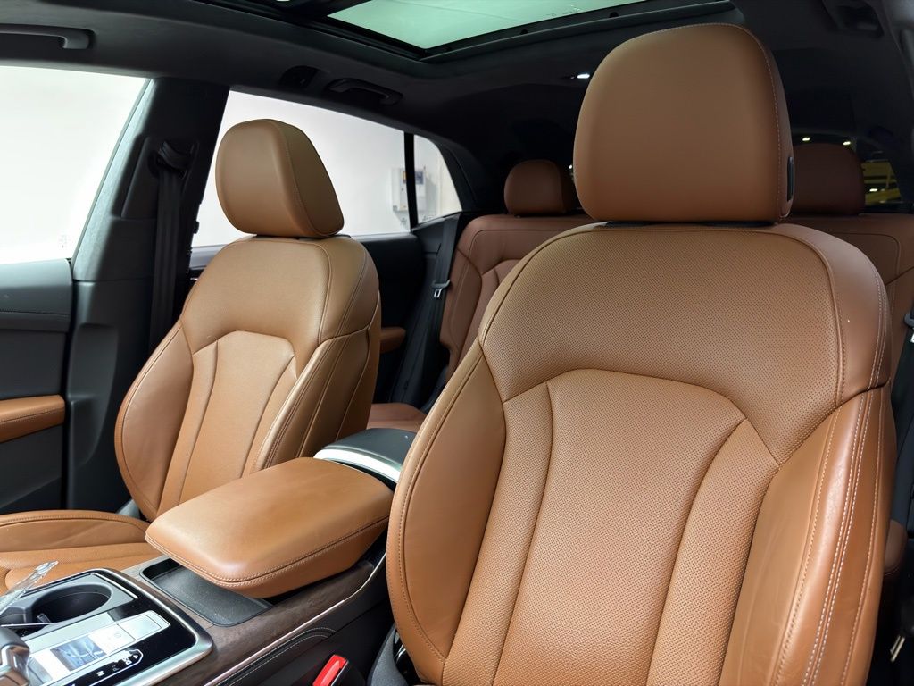 Thumbnail: 2025 Audi Q8 - 14