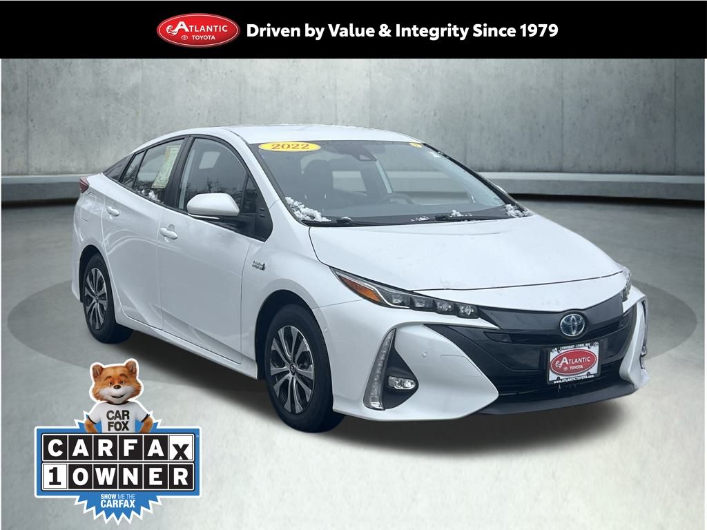2022 Toyota Prius Prime Limited's photo