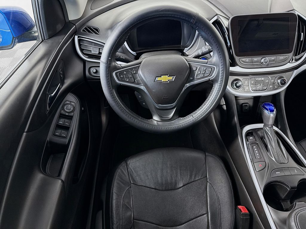 Thumbnail: 2016 Chevrolet Volt - 10