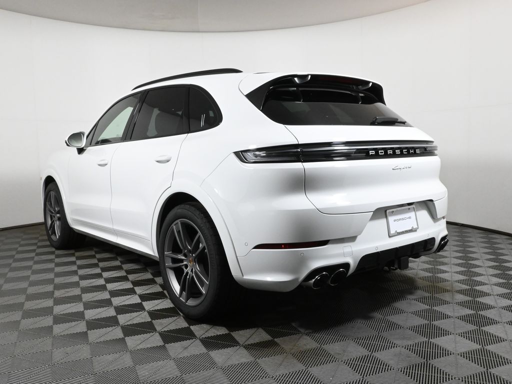 Thumbnail: 2026 Porsche Cayenne - 3