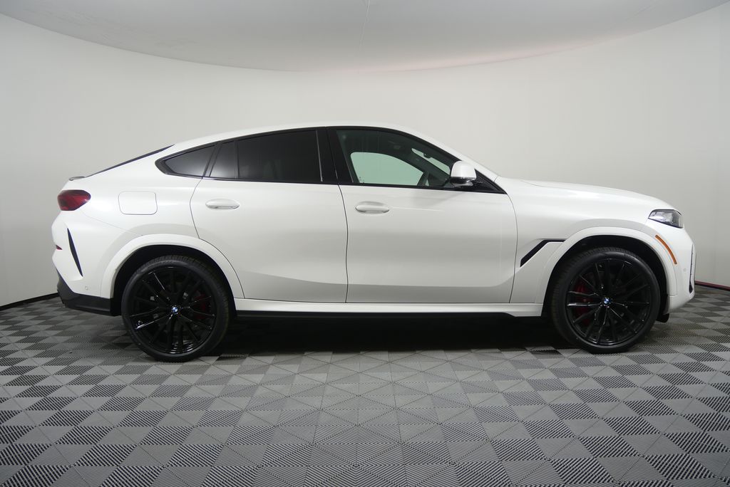 Thumbnail: 2027 BMW X6 - 2