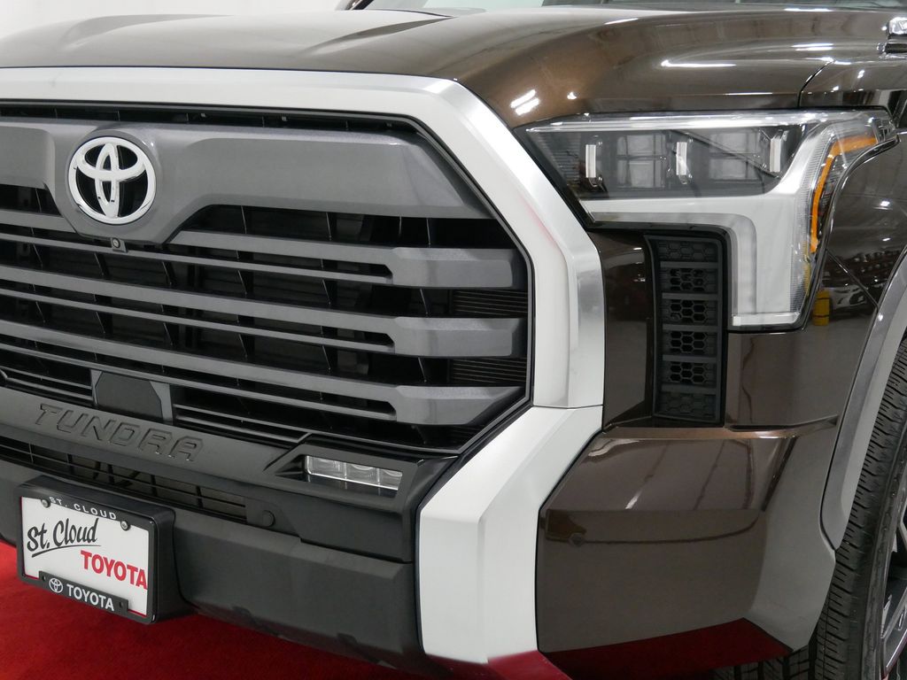 2025 Toyota Tundra Limited - Photo 10