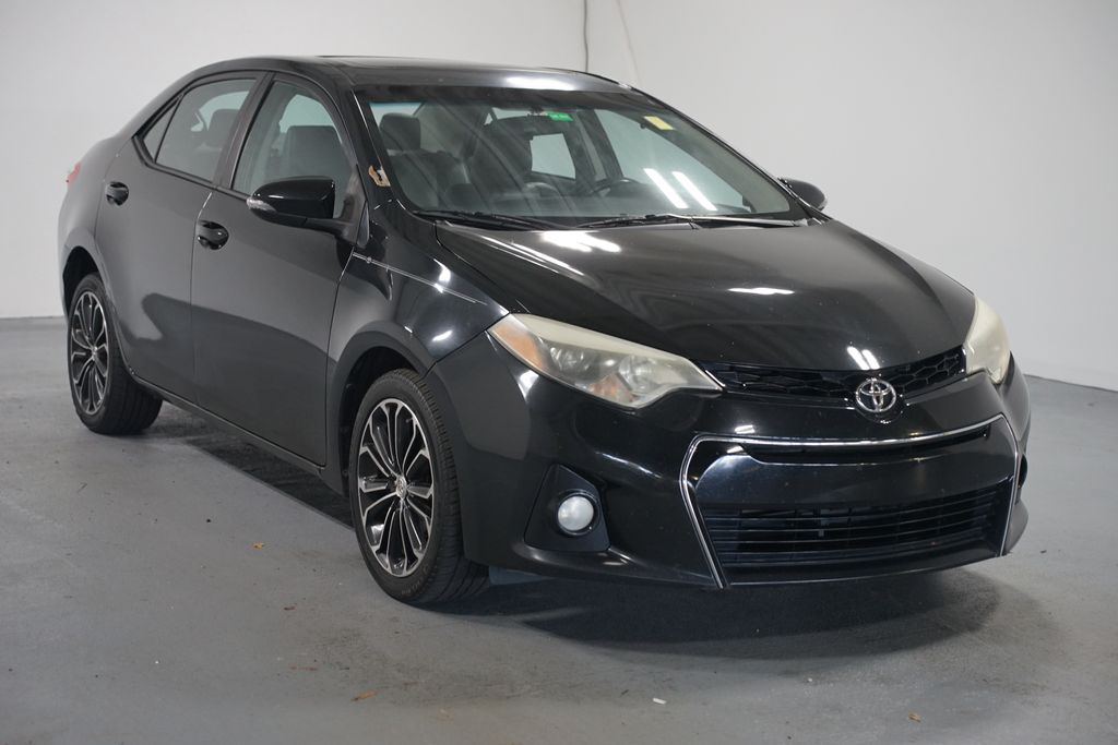 Thumbnail: 2014 Toyota Corolla - 3