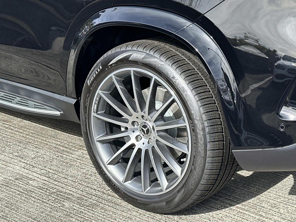 Thumbnail: 2026 Mercedes-Benz GLE - 7