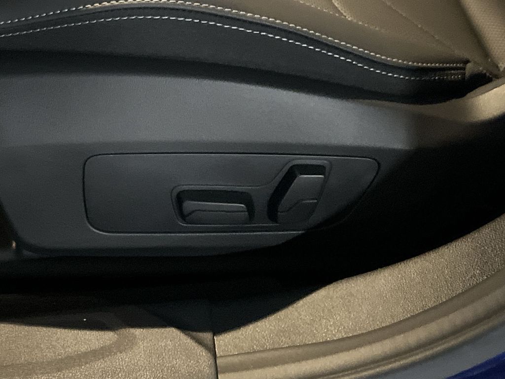 Thumbnail: 2025 BMW 2 Series - 12