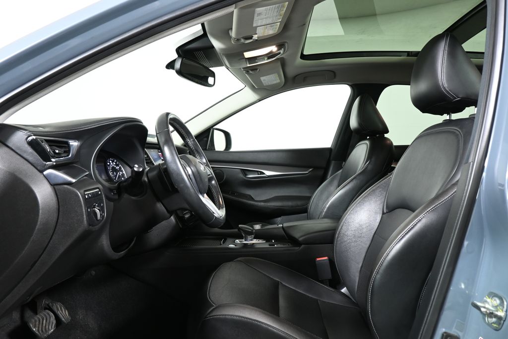 2022 INFINITI QX50 Luxe 3