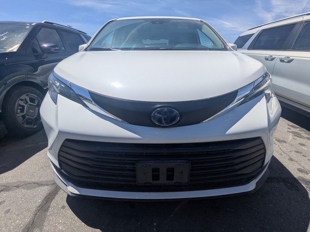 Used 2025 Toyota Sienna Van