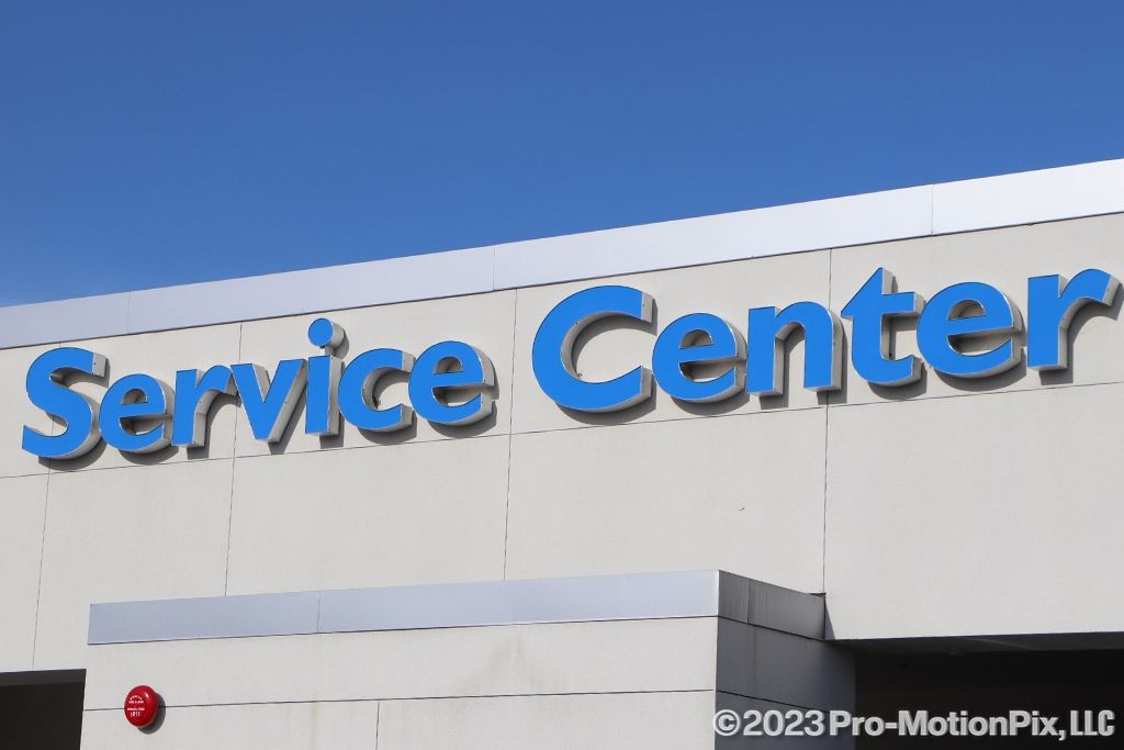Used 2021 Cinnabar Metallic Buick Preferred image 13
