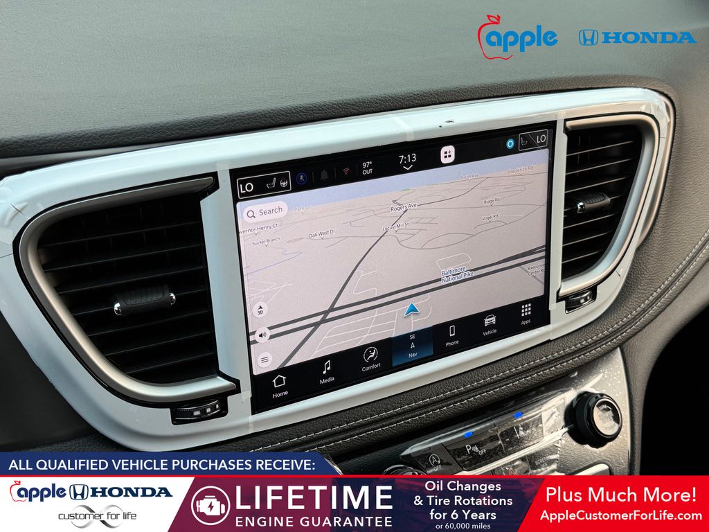 2026 Chrysler Pacifica Select