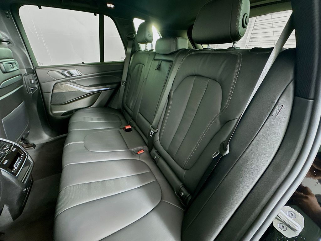 Thumbnail: 2022 BMW X5 - 24