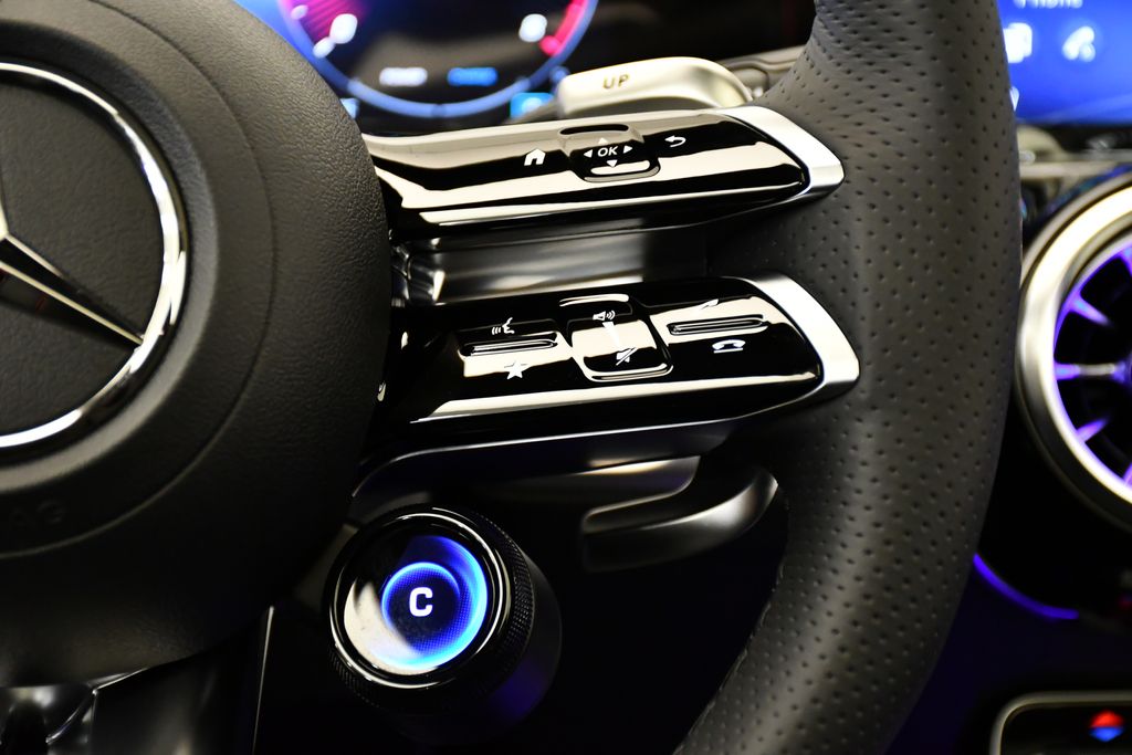 Thumbnail: 2026 Mercedes-Benz GLB - 25