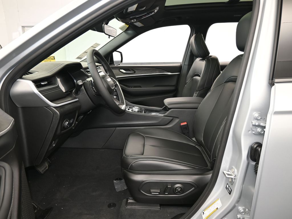 New 2025 Silver Zynith Jeep Limited image 12