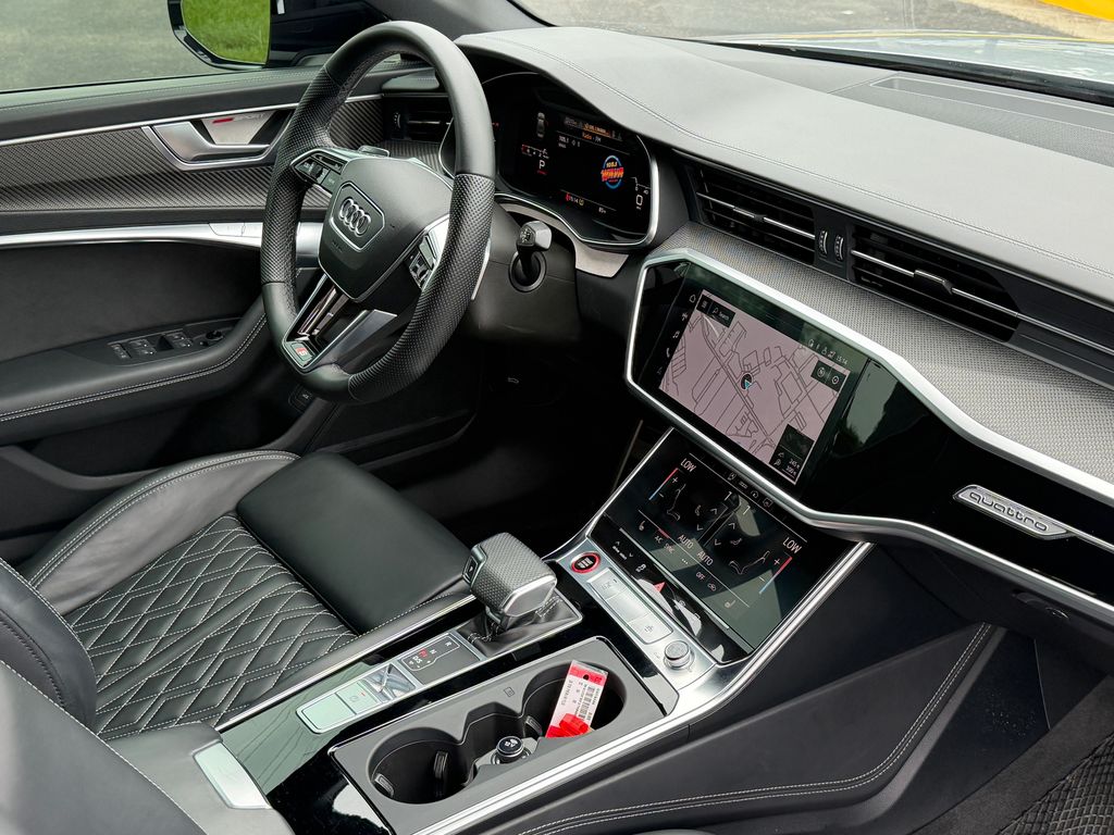 Thumbnail: 2022 Audi S6 - 8